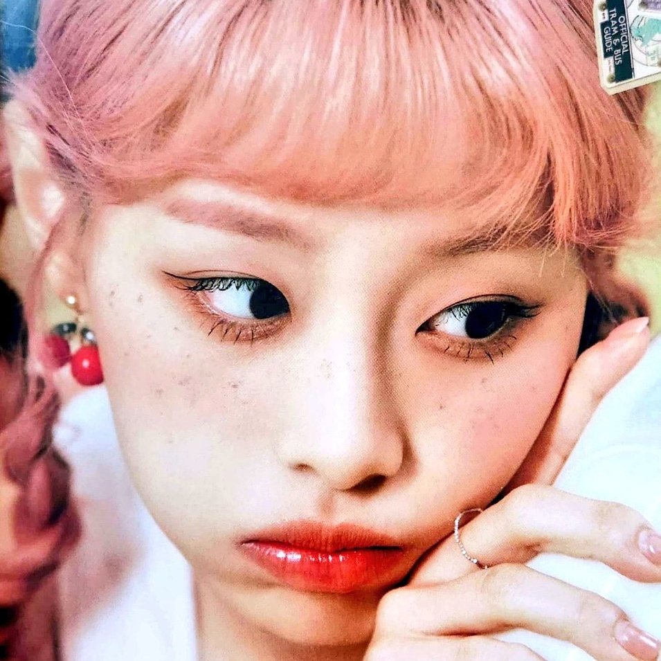 99orbit's tweet photo. 🩷💌🎀🌸 ~

#Chuu #Miwako #츄 #HOWL https://t.co/4pOjWWUyzu