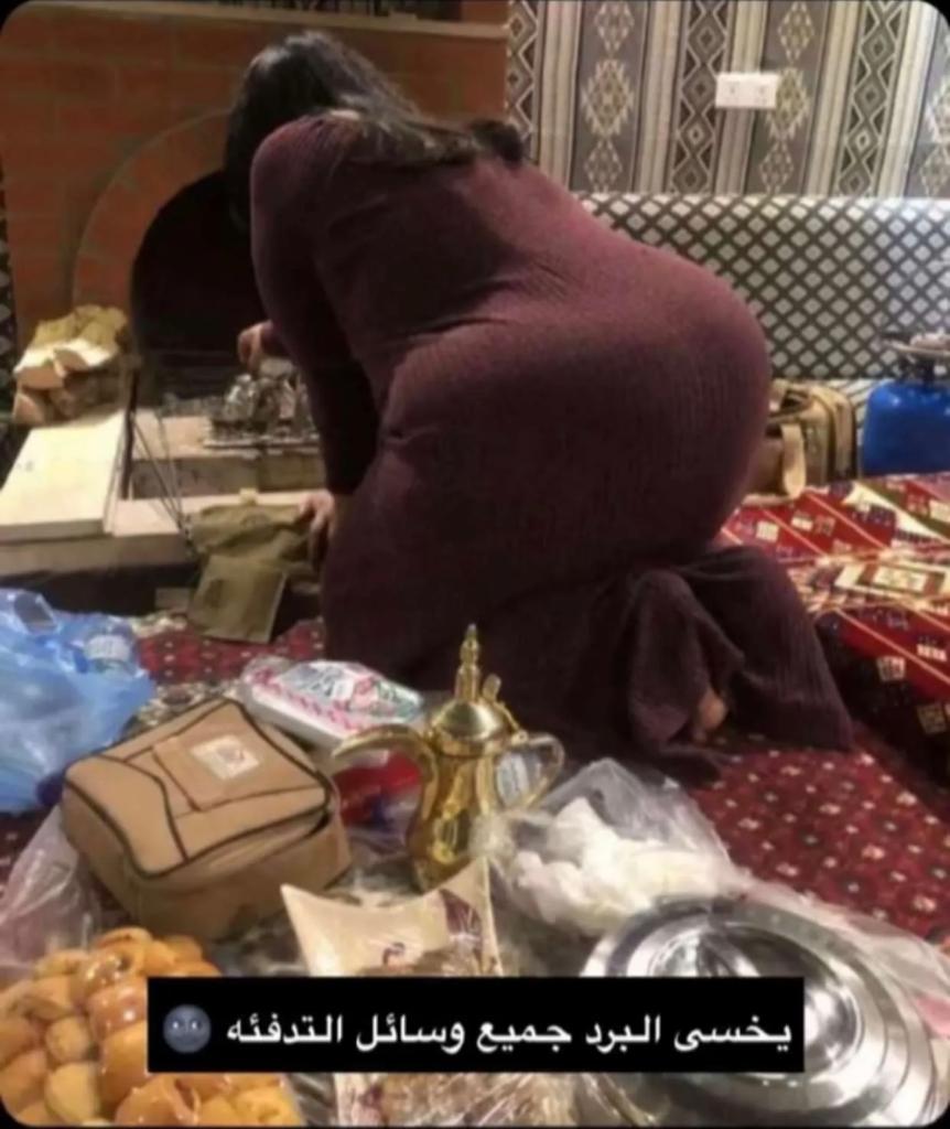 هد القلب وارتاح ماهي طويله 
الماعنده هيج فخاذ نومت عليلة
هد القلب وارتاح ويسرها وتهون
العندا هيج فخاذ شلك بل العيون
طيز وتمر ودخان والكيف جاهز
 عجل ياولف الروح ولاتقول عاجز 
طش الدرب تيزاب حافي اعتنيلك
مو شلي برجيلن لو ماتجيلك