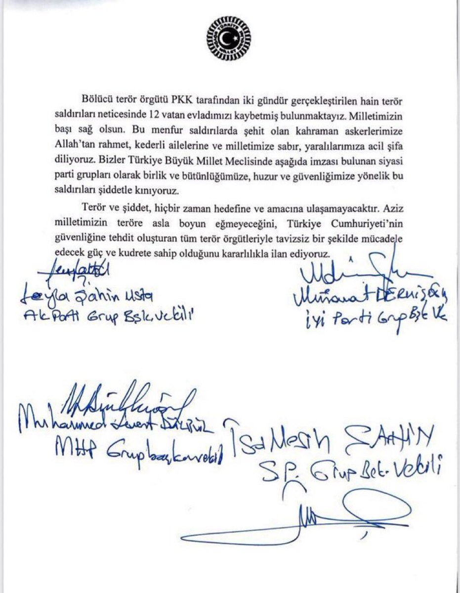ilyastopsakal's tweet photo. Bu belgeyi evinizin bir köşesine asın ve asla unutmayın… bugün evlerimizde güvenle oturuyor; çocuklarımıza sarılıp öpüyorsak; kınalı şehitlerimiz sayesinde… kazandığınız paralar, aldığınız eğitim de bu kınalı kuzular sebebiyle… gezdiğiniz yediğiniz her şey bu vefakâr yiğitler sayesinde; bizim vekilliğimiz, bürokrat ve diğerlerinin oturduğu koltuklar da onlar sayesinde.. okunan ezanlar, kılınan namazlar da onlar sayesinde… ve son kelam namusunuz da onlar sayesinde… bugün Chp tarihinin kara günü, imza atmamakla milletimizin yasına ihanet etmiştir… fıtrat o fıtrattır; atalarımızın emanet misak-ı milli tamamlanacaktır. Türk devleti kudrette ve dirayette müstesnadır.