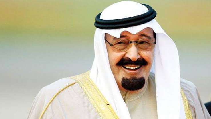 darkwebhaber's tweet photo. #HATIRLATMA
23 Ocak 2015 günü sabah saatlerinde vefat eden Suudi Arabistan kralı için aynı günün akşamında Milli Yas kararı alınmıştı.

2 gündür gelen şehit haberlerine rağmen hala bir Milli Yas kararı alınmış değil. https://t.co/2yZBgotLo2