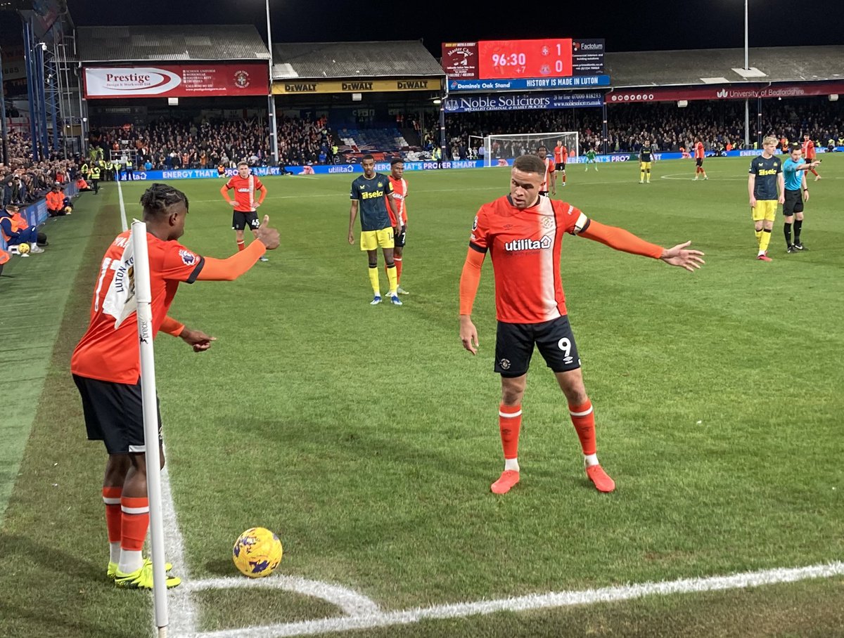 WillSherwood1's tweet photo. One of the great days at the home of football. The perfect response to last week’s adversity. 🥰
Credit to the Newcastle fans for their banner and enthusiasm in the applause for Tom Lockyer. 👏
#LUTNEW #COYH https://t.co/WSkbJiBkDk