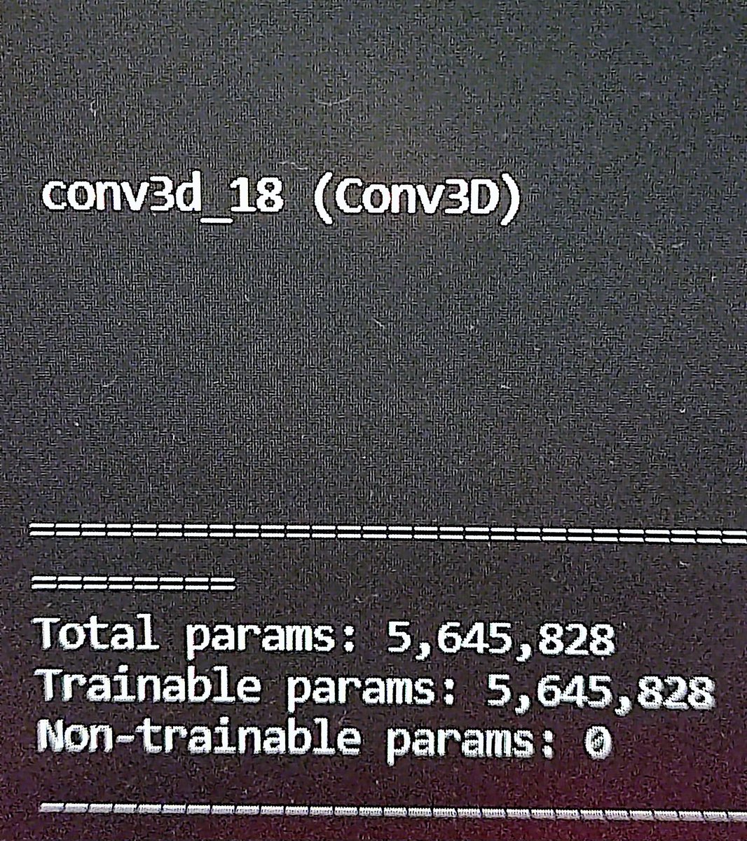 AnisKellil's tweet photo. 5.6M parameters to train https://t.co/MP0RbQWsUQ