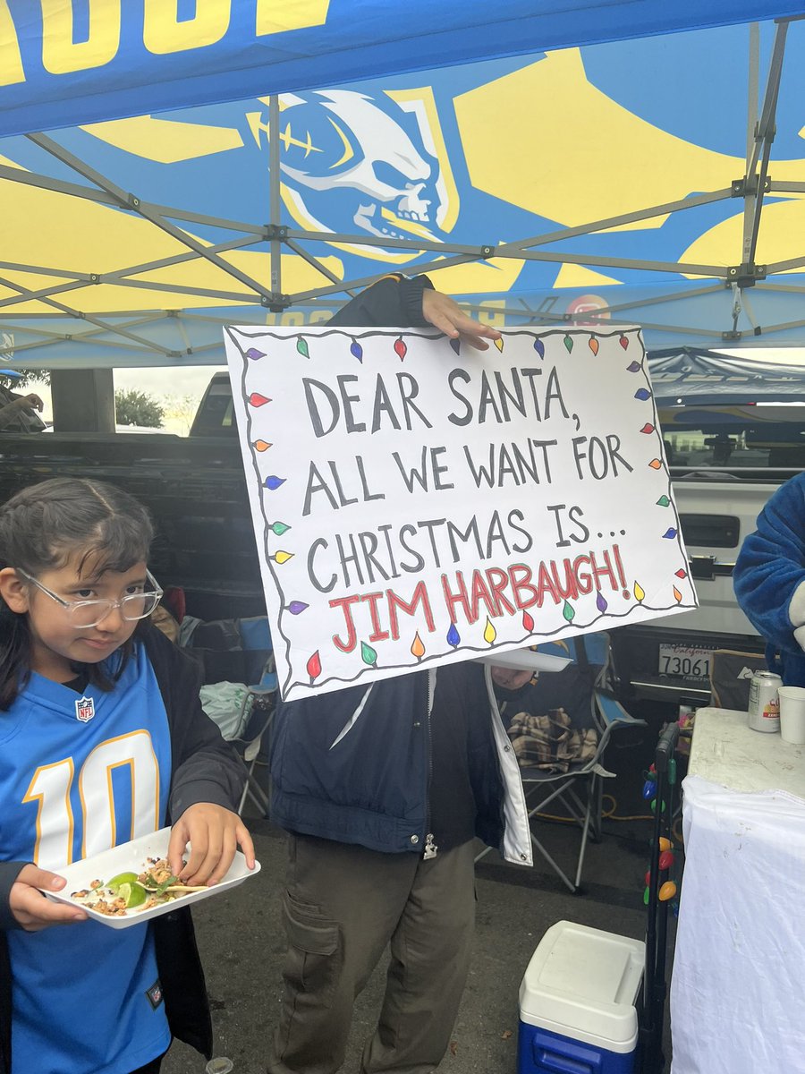 SDBoltBaby's tweet photo. #boltup https://t.co/wIAmsEc9C4