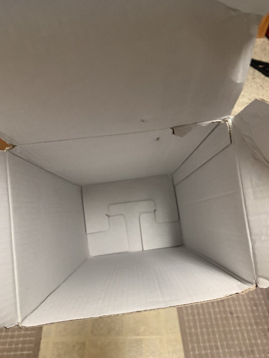 msgabby83's tweet photo. @UPS So, whoever delivered this to me clearly stole my cup. A box that was ripped open and taped back together?? That’s not good https://t.co/a76oOUPeyz
