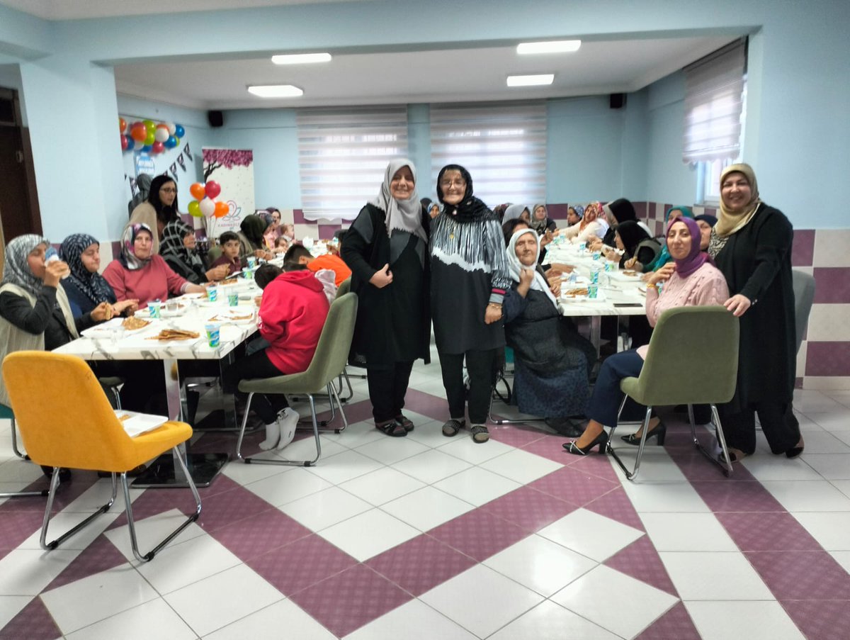 suhut_n's tweet photo. Şuhut Kadın Kültür Evimizde Bebek Mevlit-i yapıldı. Güzel yavrumuza hayırlı uzun ömürler dileriz.@kubrayigitbasi @AfyonValiligi @suhutkaymakami @suhutkaymakami @afyonkulturevi https://t.co/mRjStZrecA