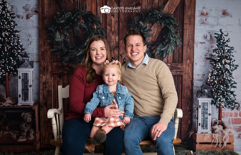 imagesbyCMP's tweet photo. Happy Christmas Eve Eve! (Thanks Phoebe)

#utahcountyfamilypictures #familychristmasphoto #utahfamilypictures #dontmissthismoment #itstimeforasession https://t.co/uDImRToBTV