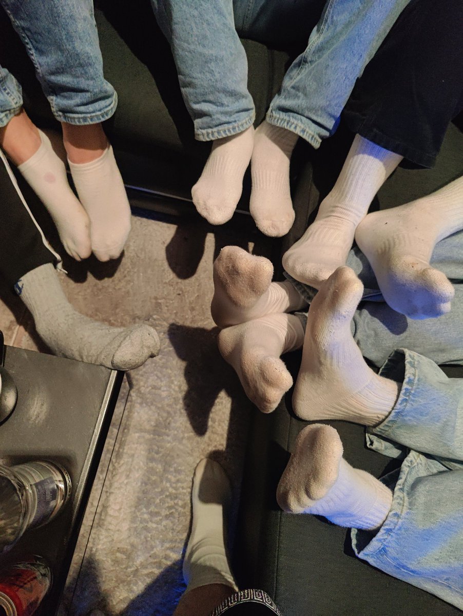 CashMasterDomii's tweet photo. Welche Fotze will einen geilen sniff nehmen ihr versager???? 💦💰🔥

#Zahlsau #Füße #Fußbilder #Zahlfotze #Sau #Socken #Getragenesocken #Loser #Losers #DartsWM #Hochwasser #LangeNägel #Hornhaut #Kontofick https://t.co/lRtLdEsNit
