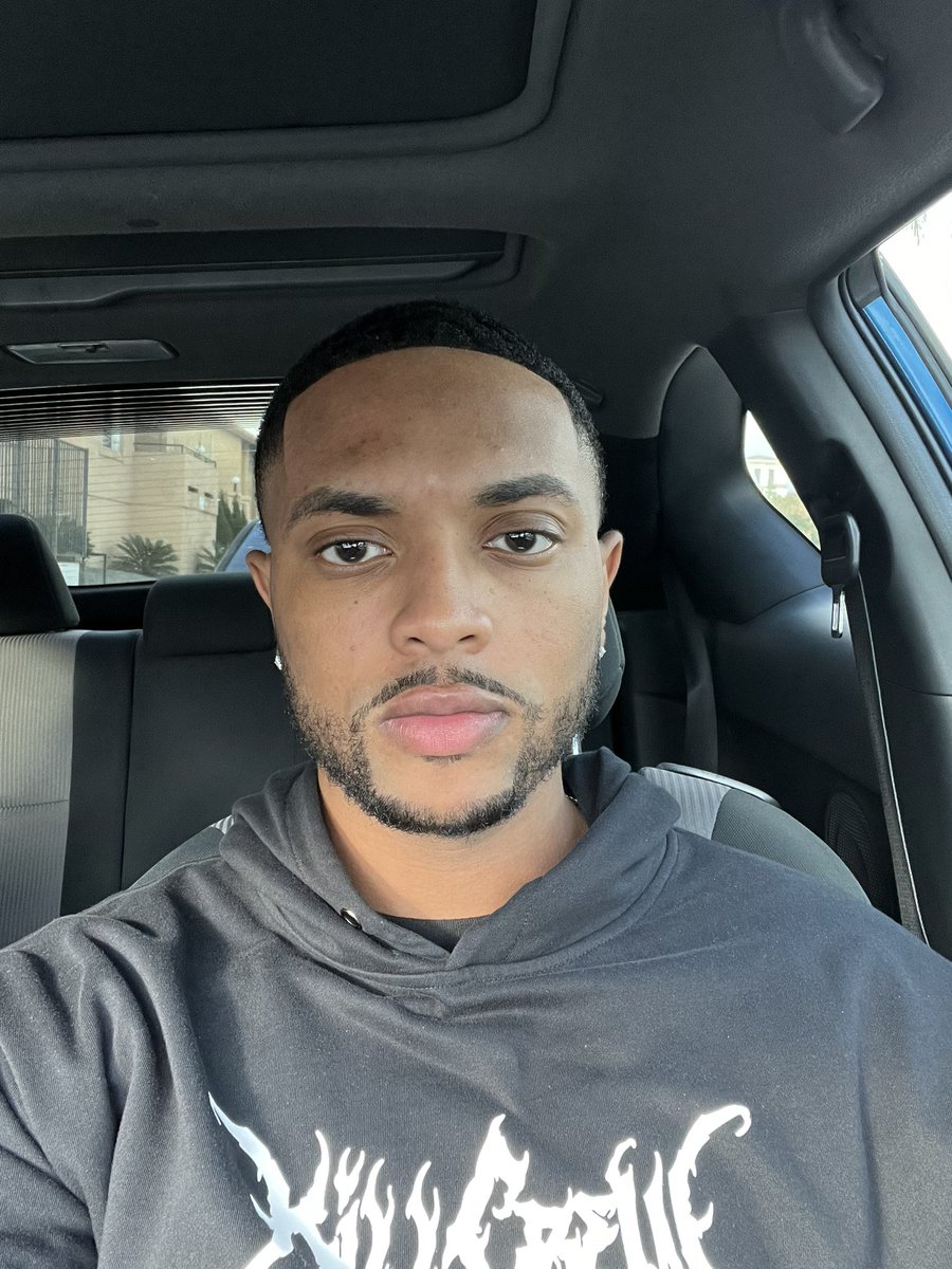tylersan__'s tweet photo. Spent my lunch money on a haircut again. https://t.co/EOZiZqDXh1
