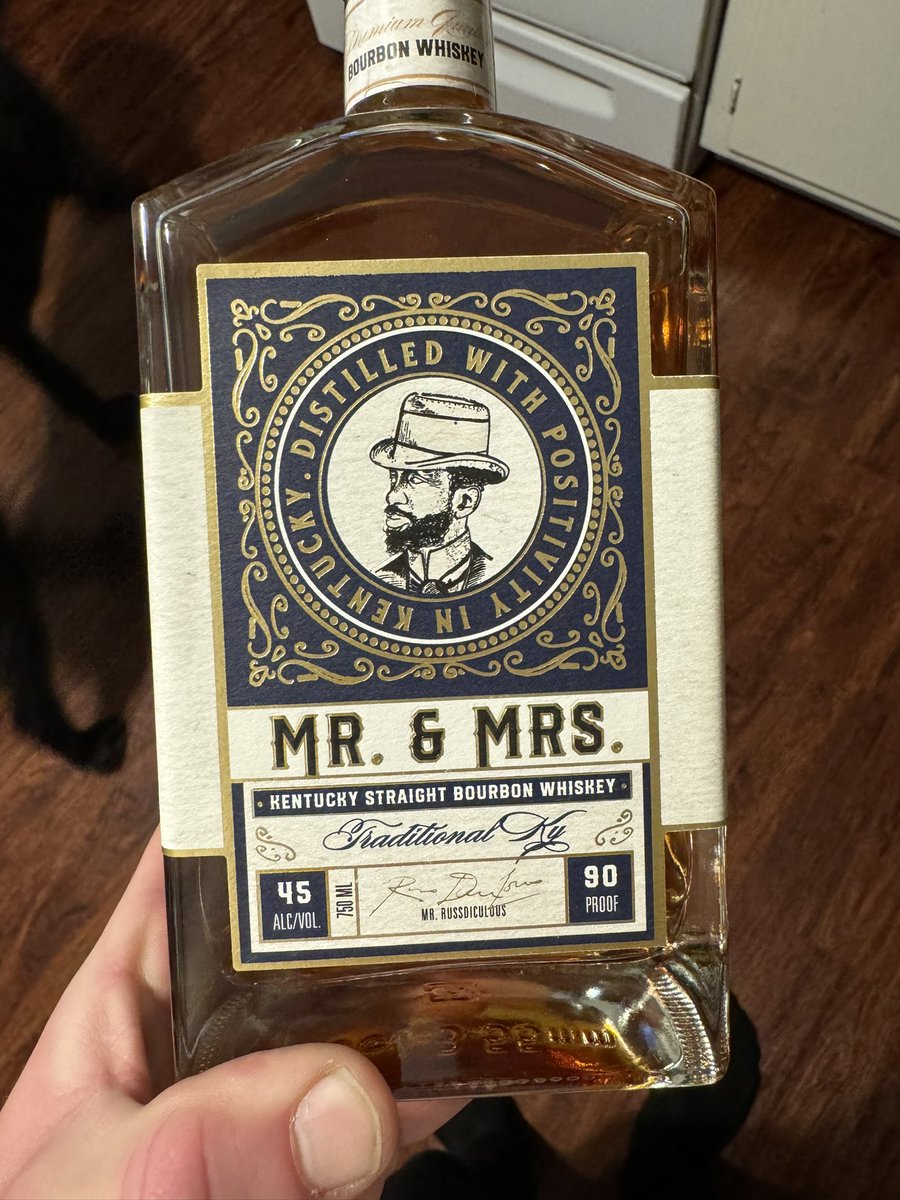 A_Bull1995's tweet photo. @thestateoflou @MrAndMrsBourbon Trying it for the first time tonight https://t.co/m1SC9I8dxs