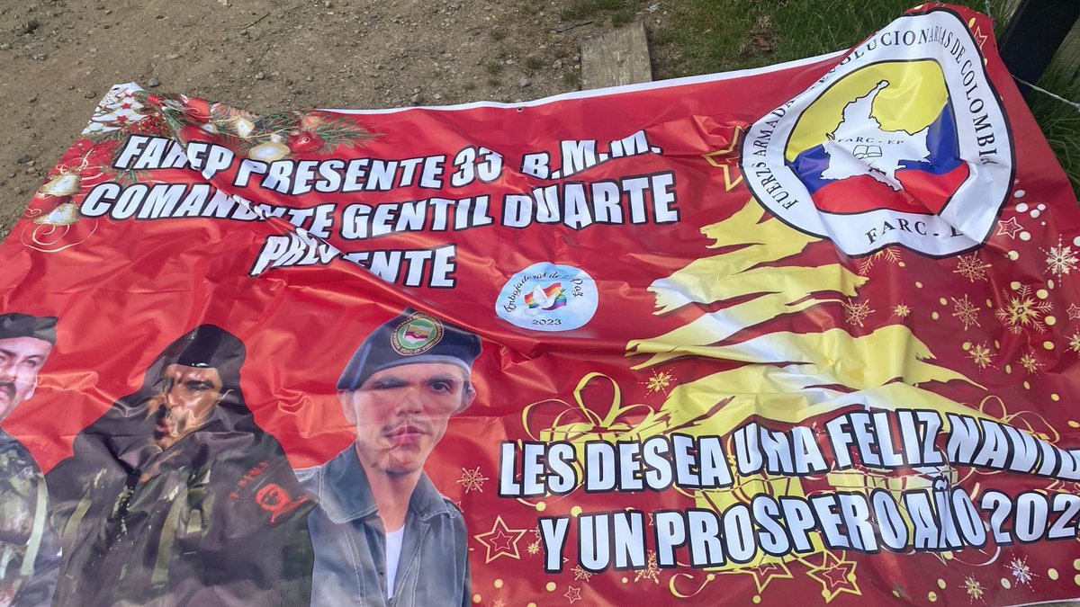 Impacto24_7's tweet image. 🇨🇴 #DENUNCIA: LAS FARC SE QUIEREN TOMAR LA CALERA | Con el cinismo propio de los grupos narcoterroristas del país, las Farc están enviando "saludos de Navidad" en La Calera: 

"En la vereda San Cayetano sobre la vía perimetral amaneció una pancarta alusiva a las FARC deseando una…