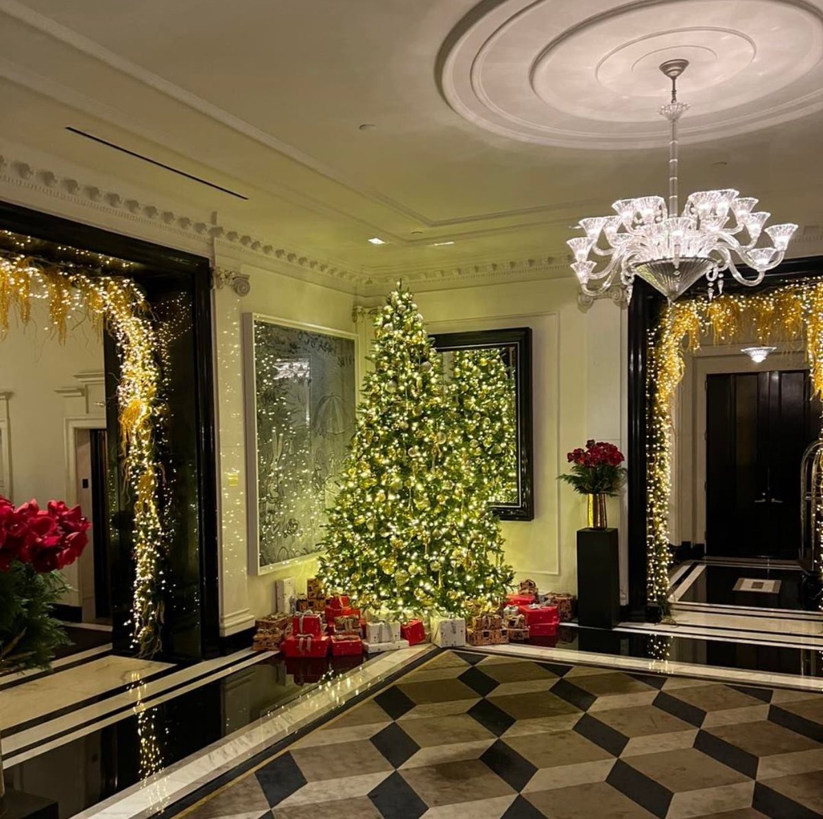 The lobby at the Carlyle is the loveliest.