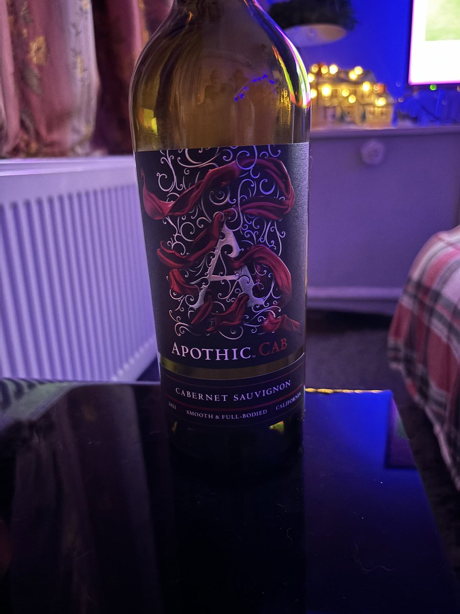 floydy3663's tweet image. Just thought I would put this out there, what a lovely drop of red this is, #ApothicRed from Tesco