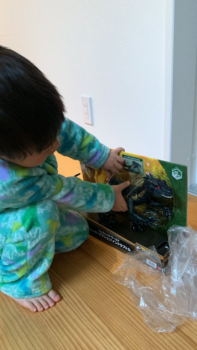 メリークリスマス！
1日早いけど、サンタさん来てくれましたー😆