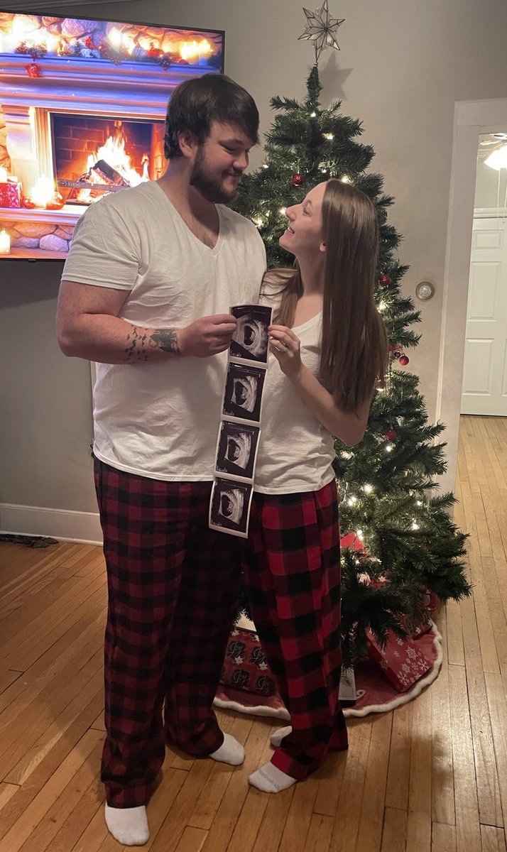 LemonDrop808_'s tweet photo. The greatest Christmas gift. Lil Lemon coming soon 🥹💛 https://t.co/cbB55fZmsf