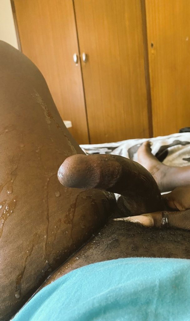 roundCaked's tweet photo. Mhhhh 🤤🤤#Cuckold #chasity #sissy #slut #gooner  #ebonysissy #blacksissy #trap #femboy #goon #gooner #ebony #gay #fuckme #NSFW #crossdressing #gayporn #ebonyfemboy  #booty  #dick https://t.co/69bylLMeCq
