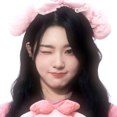 tripleStp's tweet photo. Xinyu - S15 as sanrio toilet paper ✨

#tripleS #트리플에스 #トリプルS #EVOLution #에볼루션 #wav #웨이브 https://t.co/lMIHacb5WK