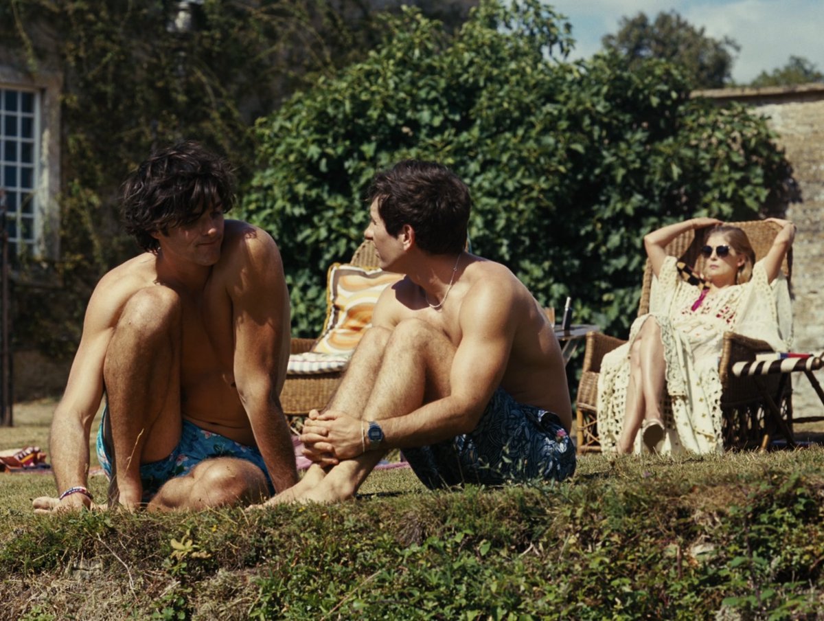 oneperfectscene's tweet photo. Saltburn (2023)
Dir. Emerald Fennell
DoP: Linus Sandgren https://t.co/7f9sOl4CcI