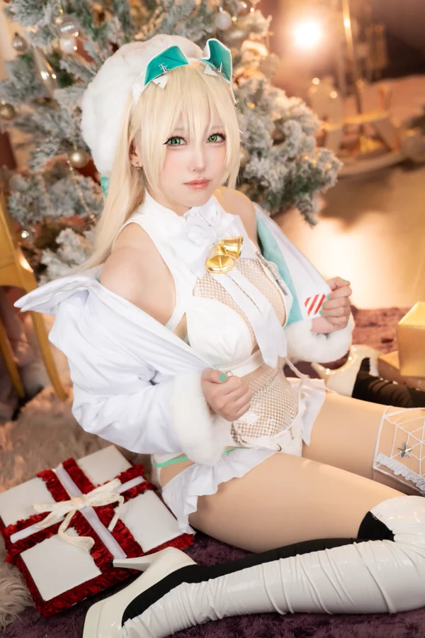 Asian girl Christmas costume