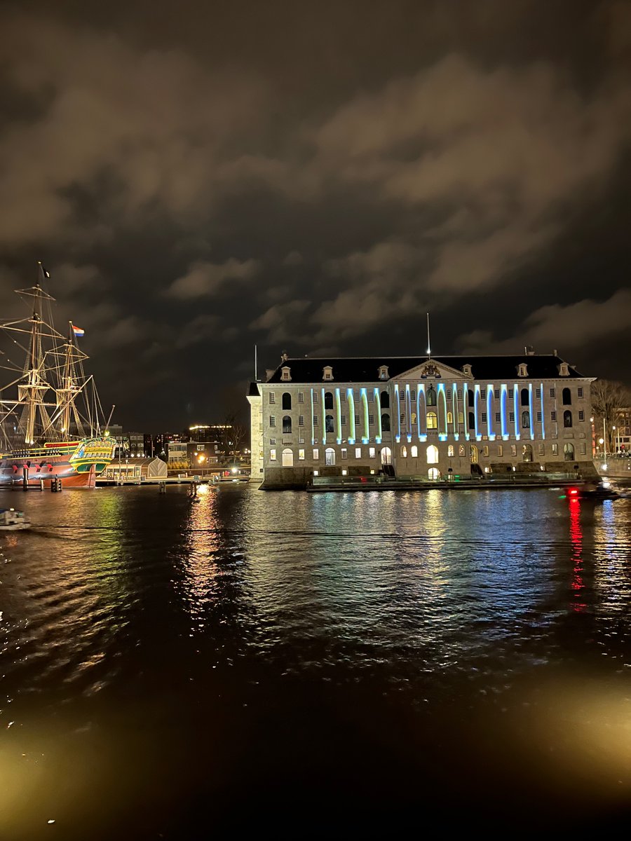 woestijnvisje tweet media