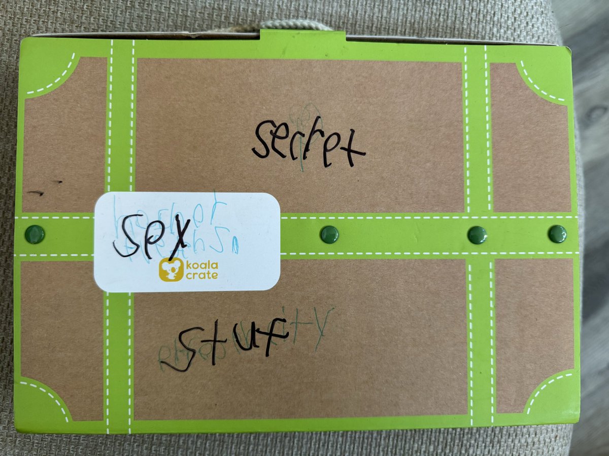 DrNikki4Kids's tweet photo. Found this gem when we were cleaning up to make room for the 🎄🎁
Bonus points to anyone who can figure out what it actually says 😂😂
#parenting #handwritinganalysis https://t.co/LE8hauFAxd