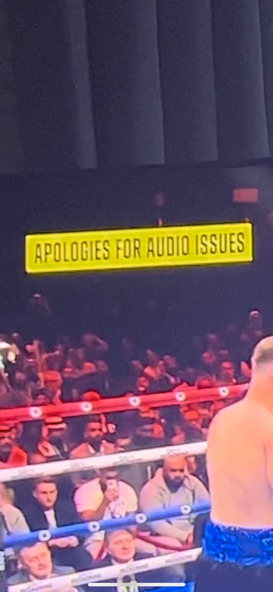 andydawber's tweet photo. Imagine paying £20 to watch #JoshuaVsWallin and having to sit in silence for it. Nice one, class event. https://t.co/YdDkGpYRke