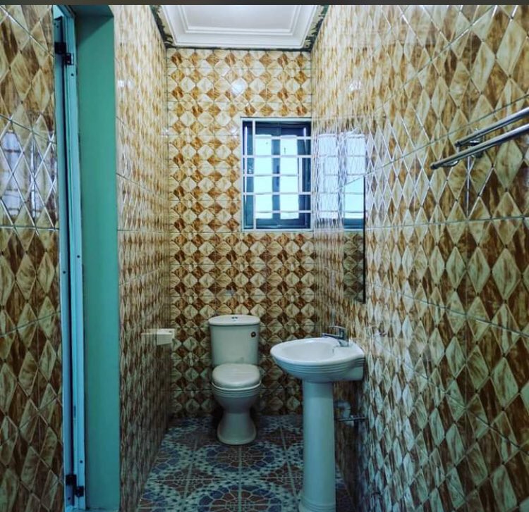 RENTMANN_'s tweet photo. FOR RENT
Type : Chamber and Hall Self Contain
Location:Ashbread (Old Barrier )- Before West hills
Mall
Price:900gh/month
Ref: AGB
Advance(years): 1
Call or Whatsapp : 0240994061
#renthouse
#rentproperty
#rentit
#viral
#accrarentals
#apartmentsinaccra
#Ghana https://t.co/c8tCKbASNO