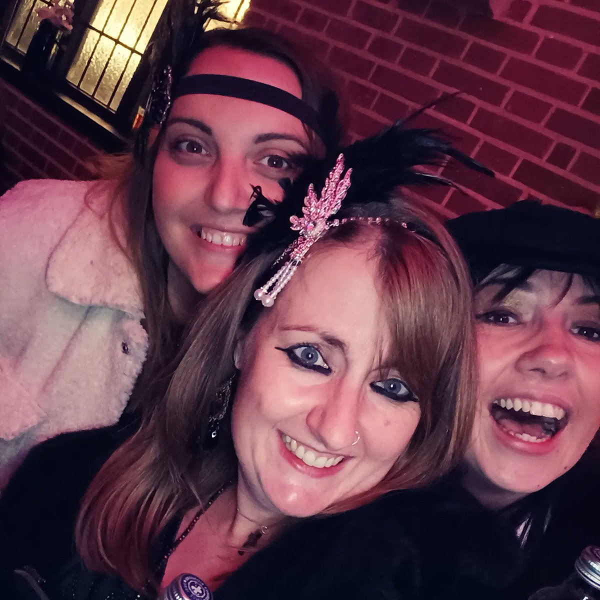 Panzyy's tweet photo. 🎉🎁🥂 Ages ago now, but birthday weekend was on point! 🥂🎁🎉 #birthdayweekend #peakyblindersnight #blackpool #horseracing https://t.co/zXjhA9cNuQ