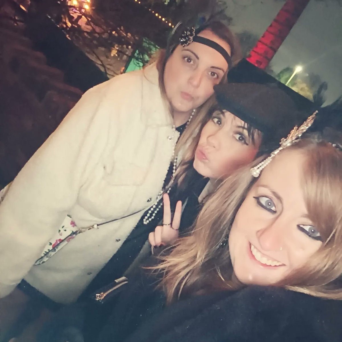 Panzyy's tweet photo. 🎉🎁🥂 Ages ago now, but birthday weekend was on point! 🥂🎁🎉 #birthdayweekend #peakyblindersnight #blackpool #horseracing https://t.co/zXjhA9cNuQ
