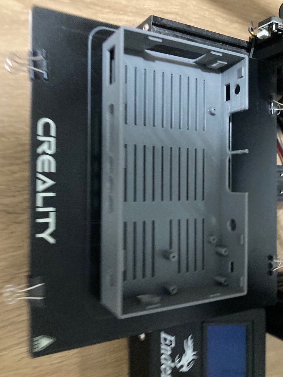 bertogarmar's tweet photo. Y mientras te pegas unas buenas partidas y esperas más componentes que curre la impresora en el nuevo proyecto… 🤣
#gbscontrol #downscaling #cacharreo https://t.co/X8vfQXOB81