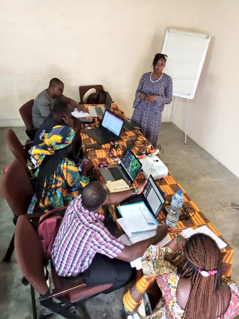 MeseKafui's tweet photo. Ce 23 et 24 décembre 2023 se déroule au siège de @JVE_Int le renforcement de capacité des membres du Conseil d'Administration sur la bonne gouvernance associative et les rôles des administrateurs  au sein d'une Organisation.
#bonnegouvernance  #CAJVE @youngo_unfccc @JVE_Int https://t.co/EM6pjBj2r7