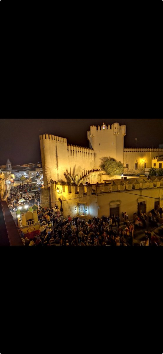 NiPutaNiSanta26's tweet image. Por favor que están vendiendo las fiestas locales como si fuera el recibimiento del pueblo de Sor Galleta, pero que recibimiento si la echamos hace meses??? Todavía no había llegado??  AJAAJJAAJA #Jessingo24D #GHVIP8 #GHVIP24D