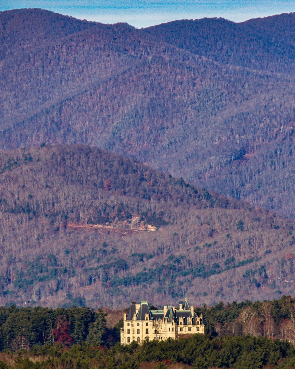 NWSGSP's tweet photo. Biltmore House in Asheville, NC.

Photo Credit: Thomas Mabry https://t.co/DXg6w14mYQ