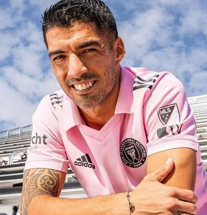 GCEmdfcWsAAFCqs?format=png&name=small