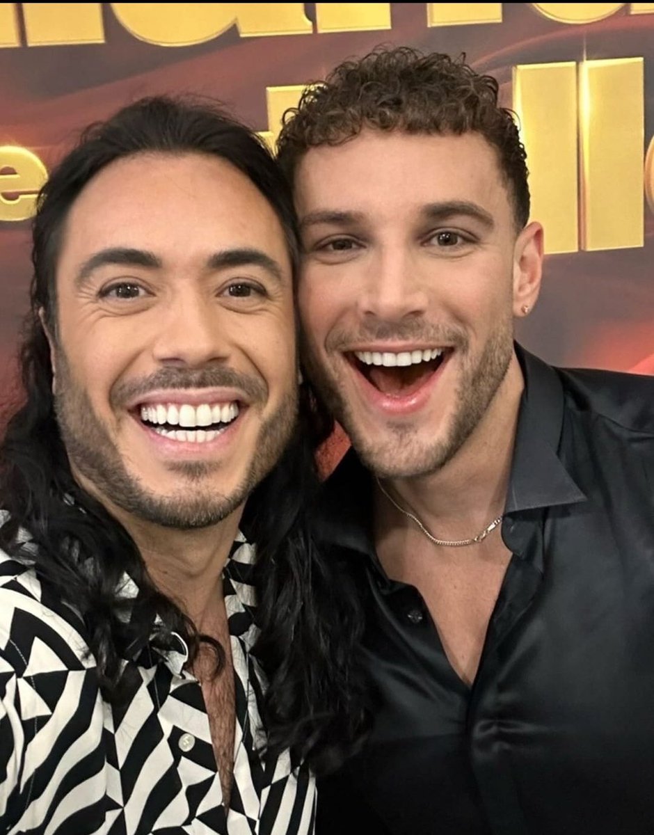 Il più bel regalo di natale che potevate fare a noi bimbe 😭♥️
#BallandoConLeStelle