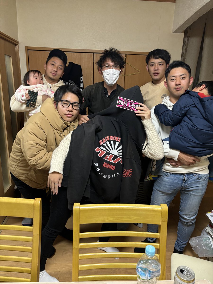 warunori2016's tweet photo. 昨日はワルノリで忘年会‼️

集まれるメンバーだけやったけど
やっぱ集まりは大事ですね❗️
言いたい事言う時間も時には間違ってても
必要ですね❗️

今年も残りわずか 
食いない年にしょう‼️🤪 https://t.co/v5bOwOPjvo