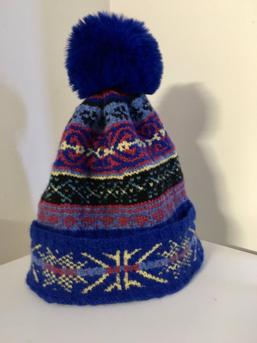 mudarrisa's tweet photo. A few Christmas knits finished in time😀 https://t.co/IjspGKTqFE
