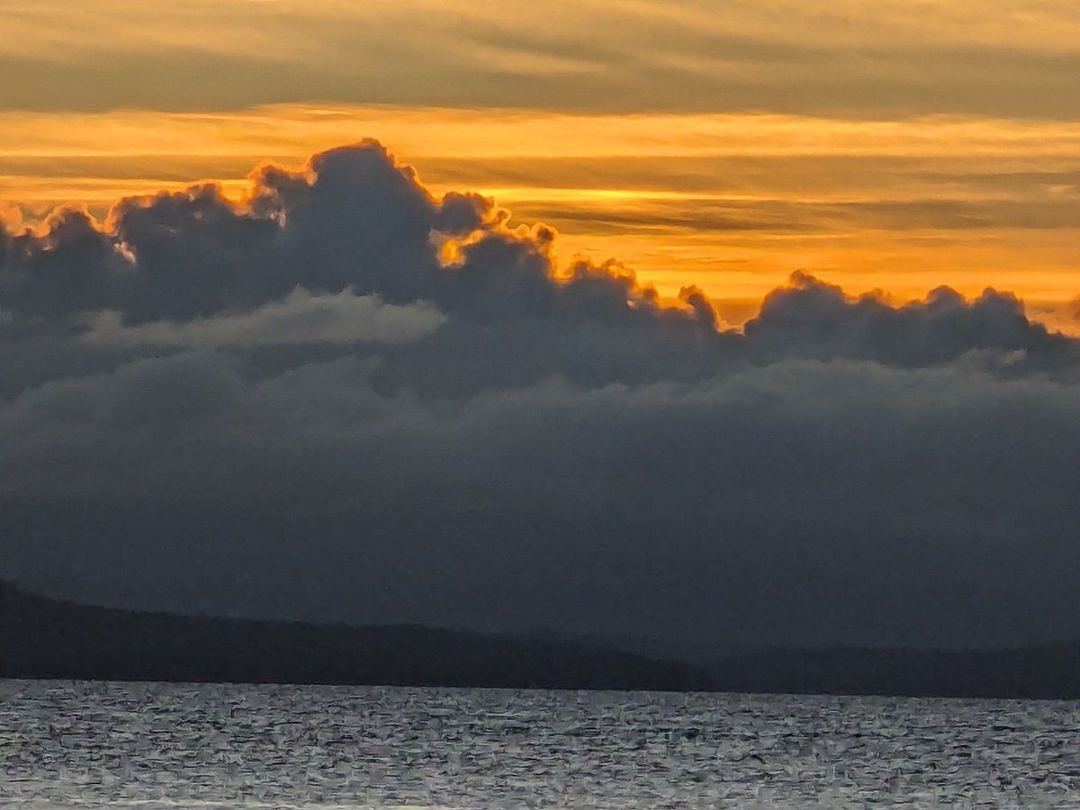 MuketyMuk's tweet image. December #Sunset #PtRoberts #LighthousePark light breeze. Chilly clear. #WXWA #BCStorm