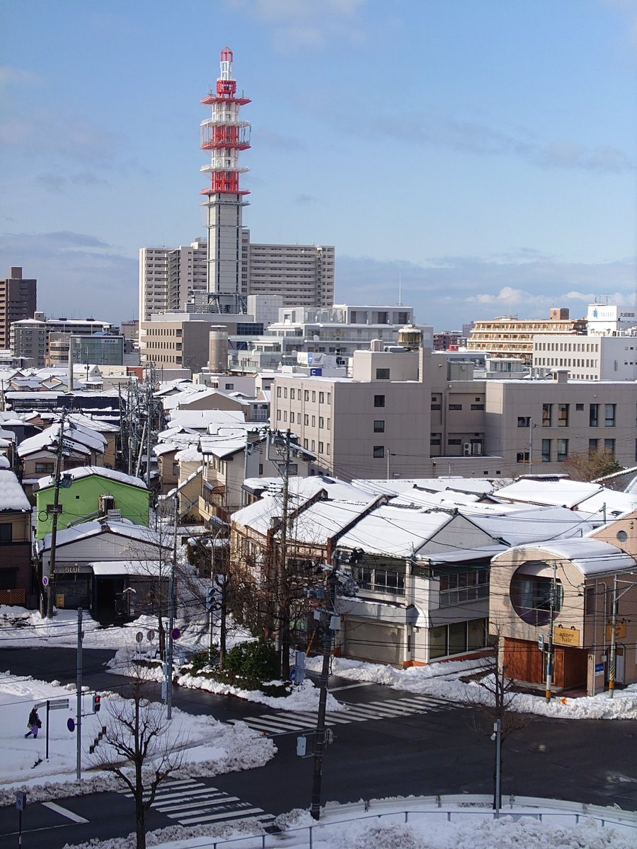 ree_change_'s tweet photo. ランペ　新潟
12/24　天気は晴れ。積もった雪がとけるんで水濡れ対策必須 https://t.co/MDJZpW2MlY
