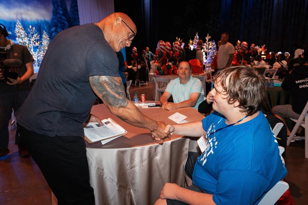 Droppin that old school Rock theme music for my boy Jayden Harden from @makeawish! Jayden is 15 and he’s awesome!! Jayden’s wish was to meet, “the people’s champ”. He is a HUUUUUGE ROCK & pro wrestling fan and we had a BLAST chopping up his favorite wrestlers and matches!!…