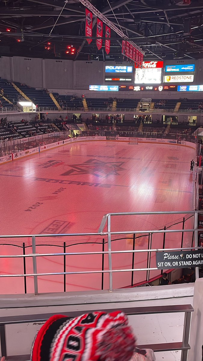 20 mins til face off! Let’s go <a href="/HuntsvilleHavoc/">Huntsville Havoc</a>!!!!