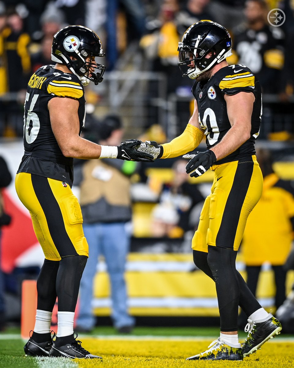 steelers's tweet photo. Secured the W 🤝

#ProBowlVote @_TJWatt 
#ProBowlVote Alex Highsmith https://t.co/jHDEp9rcof