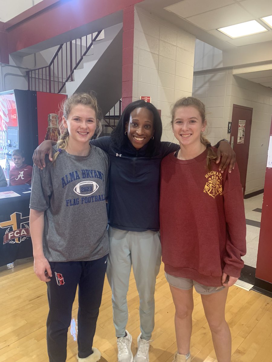 Very blessed and thankful to receive our first scholarship offer from Coach <a href="/SydWest__/">Sydney Westry ✈️</a> and the University of Mobile. Thank you Coach for this amazing opportunity💪🏼 🐏 🏀<a href="/BenThomasPreps/">Ben Thomas</a> <a href="/dsprinkmcpss/">David Sprinkle</a> @AlSoStarz_Veal @Starz_Heard <a href="/almabryant_WBB/">Alma Bryant Lady Hoops</a> <a href="/almabryanths/">Alma Bryant HS</a> <a href="/coreylockerroom/">Corey A. LaBounty</a>