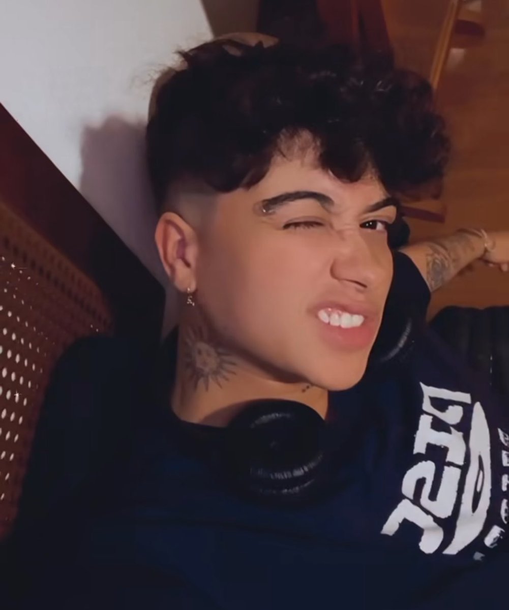 acervobaeta's tweet photo. ATA ela acaba de confirmar (de novo) que é a top 1 gata do ano, parabens elayne baeta https://t.co/SeW3modwIu
