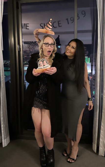 My bean ch&eacute;ile 💗😘💗😘🥳🥳 I love you so much @KrystalDavisXXX even while healing from surgery she came out<a class="tags" href="/tag/krystaldavisxxx">@krystaldavisxxx</a><a href="/tag/naturallycute"class="tags"><span>#naturallycute</span></a>