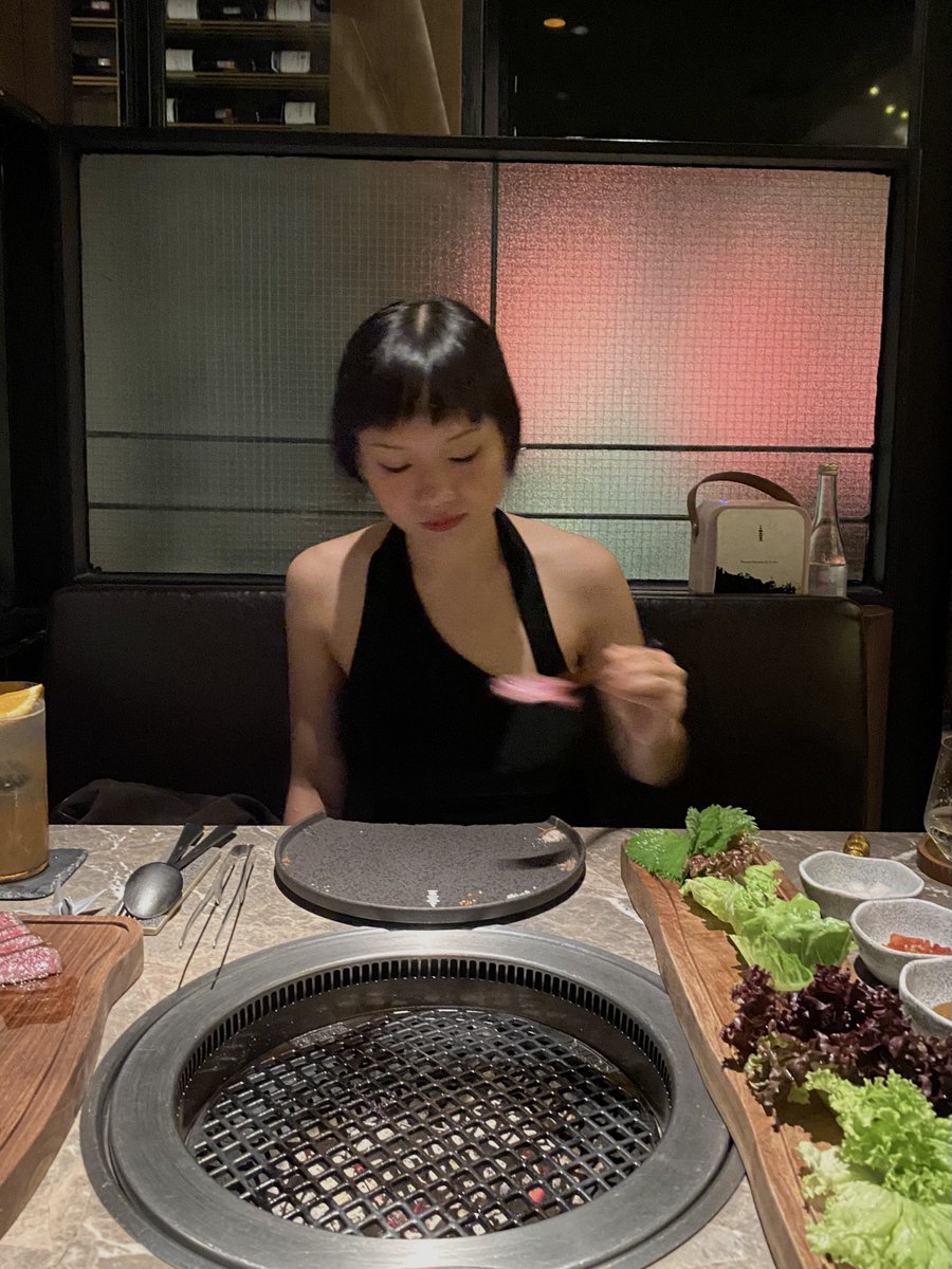 reallyshyperson's tweet photo. the restaurant has bunny theme .. so me 🐰 https://t.co/bAa0mONyA3