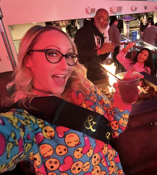 We also cannot forget @Shaundam !! Who came out for a good time with some of the cutest milfs in town<a class="tags" href="/tag/shaundam">@shaundam</a><a href="/tag/vegas"class="tags"><span>#vegas</span></a><a href="/tag/amazing"class="tags"><span>#amazing</span></a><a href="/tag/lovelife"class="tags"><span>#lovelife</span></a><a href="/tag/vegaslife"class="tags"><span>#vegaslife</span></a><a href="/tag/bossbab"class="tags"><span>#bossbab</span></a>