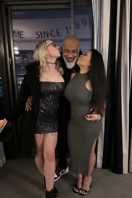 We also cannot forget @Shaundam !! Who came out for a good time with some of the cutest milfs in town<a class="tags" href="/tag/shaundam">@shaundam</a><a href="/tag/vegas"class="tags"><span>#vegas</span></a><a href="/tag/amazing"class="tags"><span>#amazing</span></a><a href="/tag/lovelife"class="tags"><span>#lovelife</span></a><a href="/tag/vegaslife"class="tags"><span>#vegaslife</span></a><a href="/tag/bossbab"class="tags"><span>#bossbab</span></a>