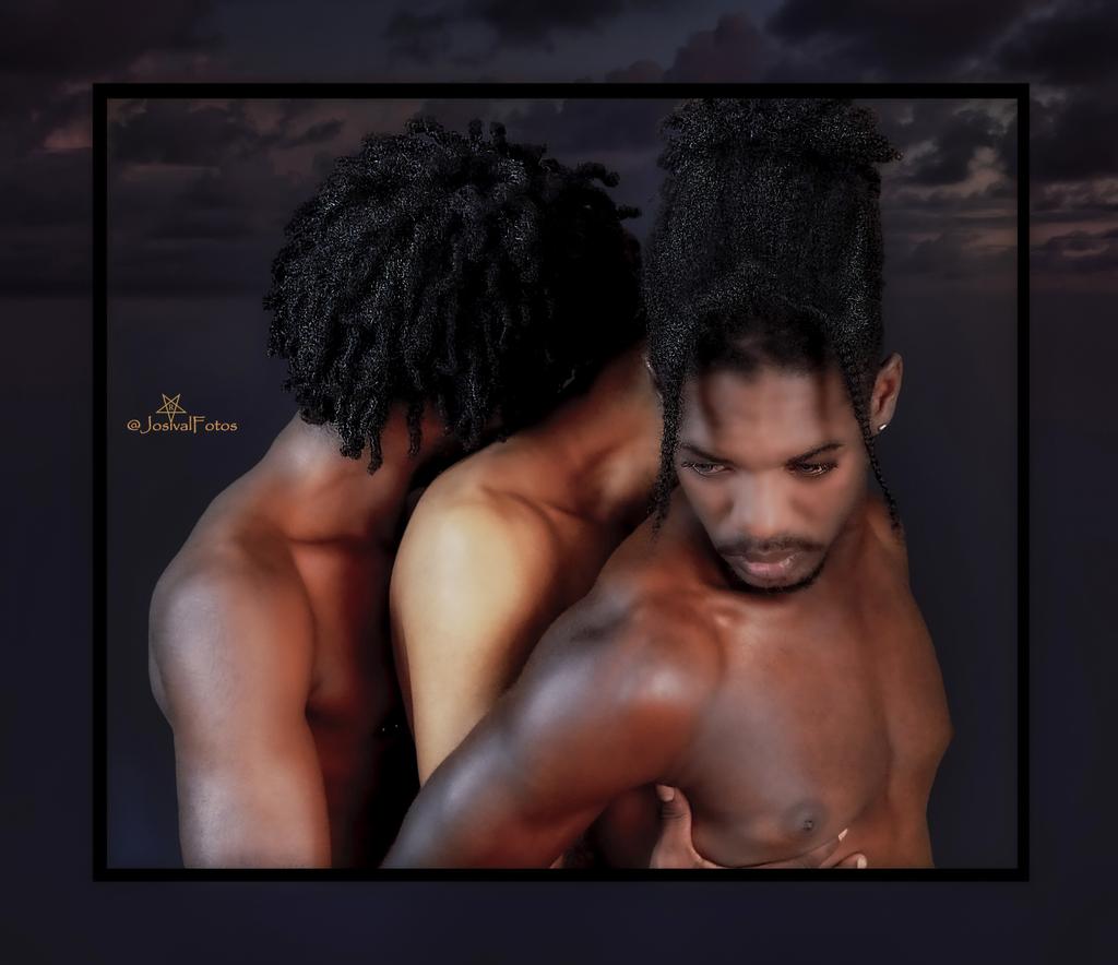 Vibraciones del #Poliamor.
#Polyamor vibes.
Vibrazioni con #Polyamor.
#23Diciembre 2023

Foto: <a href="/JosivalFotos/">josivalFotos</a>
En la imagen: #Niel #Wilber y #William

#JosivalFotos

#Trío #interracialromance #interracial #male #Men #hombres #sábado #coutts #ProtectMyFreedom in the #subway too.