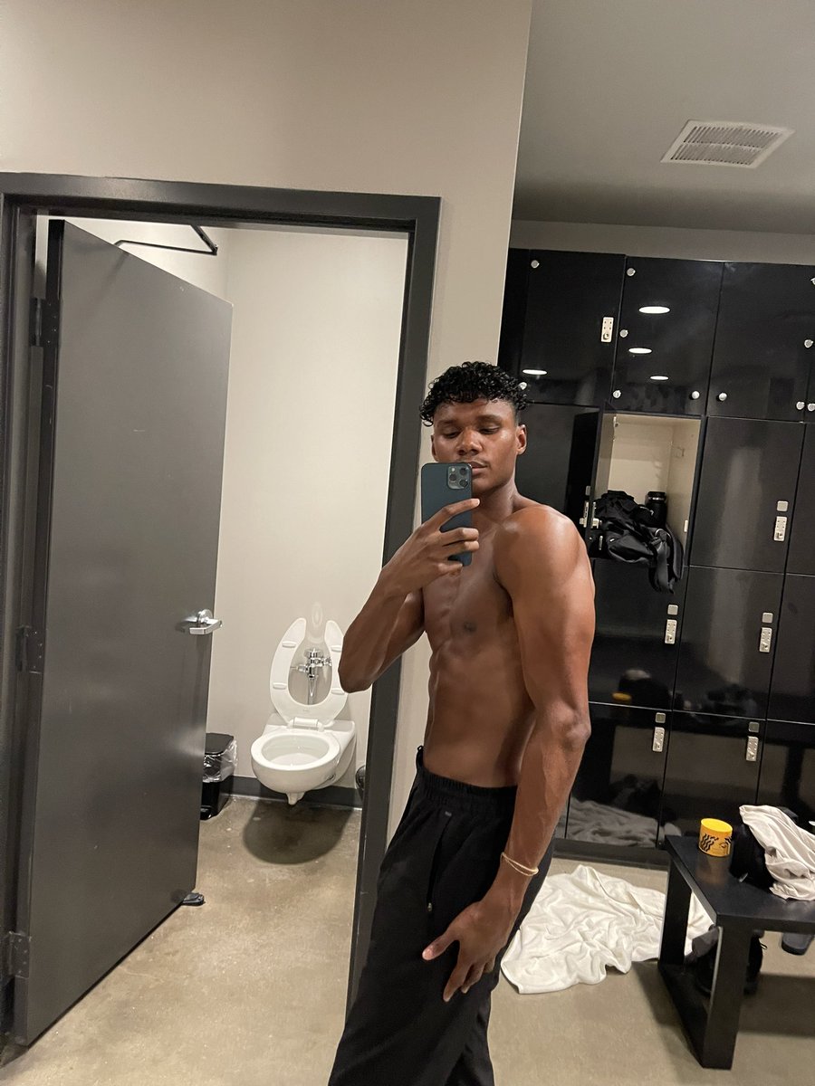 JakeDenver25's tweet photo. How ya been ? https://t.co/2oUKWm1re8