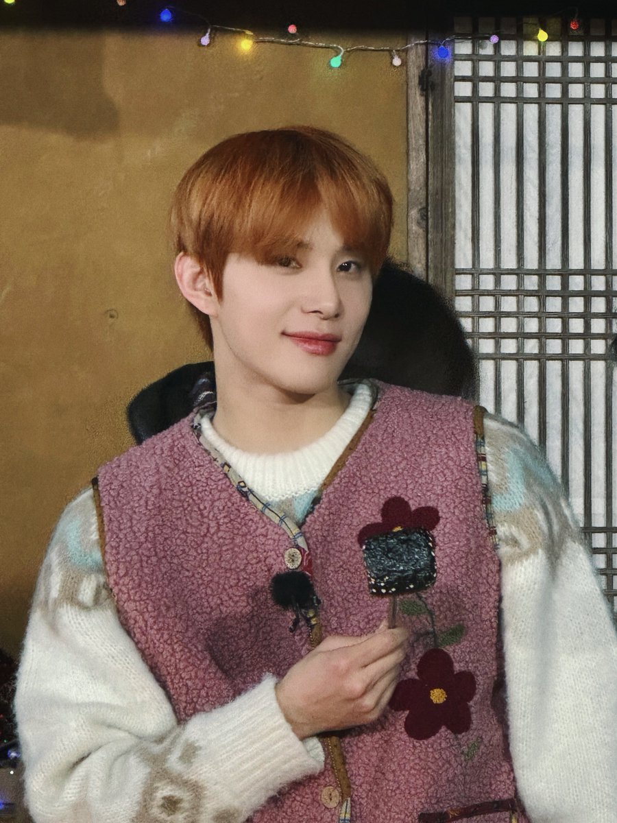 NCTsmtown_127's tweet photo. 🔥🎇🍙🐶🐻💝🎁

#HOME_NOT_ALONE
#NCT127 #BeThereForMe
#NCT127_BeThereForMe
#메리크리스마스 https://t.co/A95opcAkg0